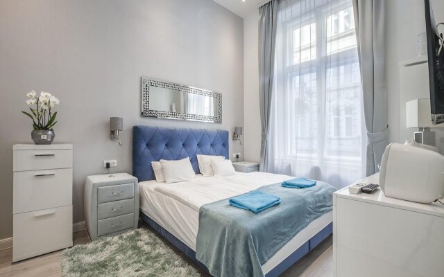 Budapest Silver Apartment