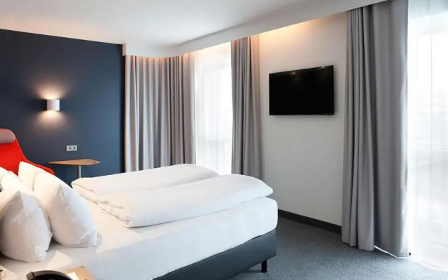 Holiday Inn Express Düsseldorf Airport by IHG