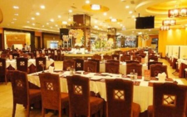 Jinan Huanlian Lucaihuang Business Hotel