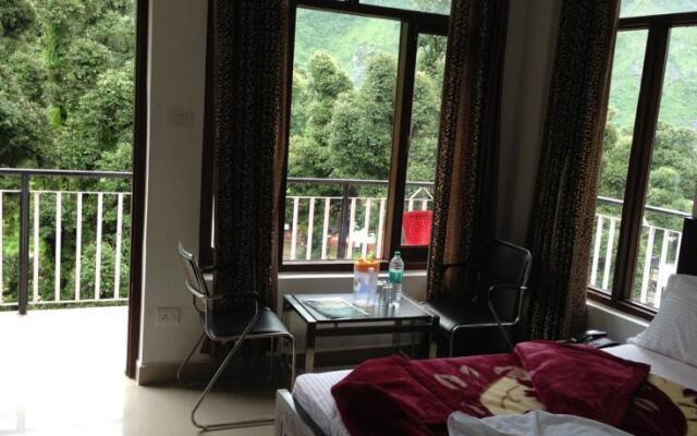 Hotel Oak Valley