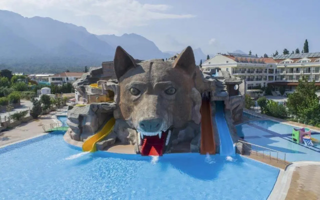 Отель Rox Resort