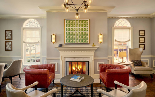 Morrison House Old Town Alexandria, Autograph Collection