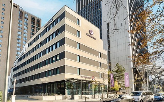 Premier Inn Frankfurt Westend Hotel