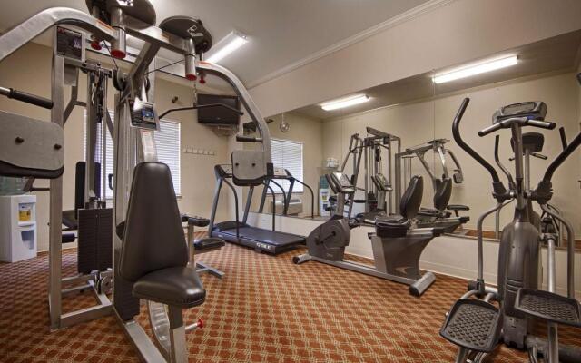 Best Western Limestone Inn & Suites