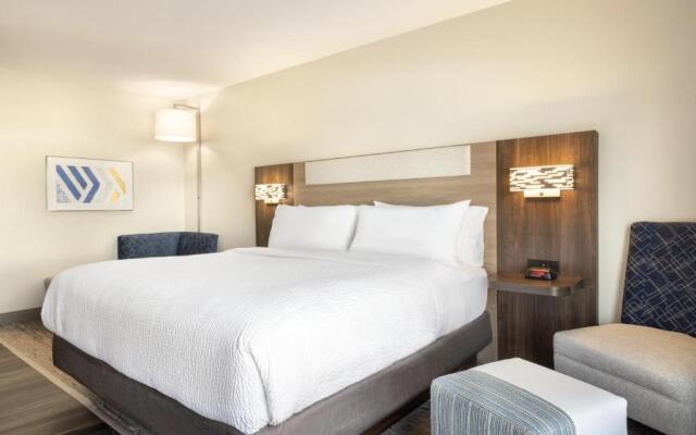 Holiday Inn Express & Suites Opelousas by IHG