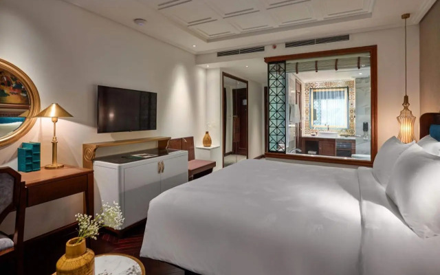 Peridot Grand Luxury Boutique Hotel