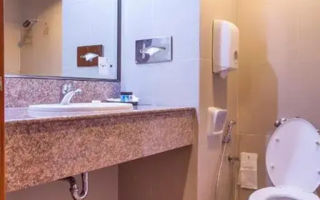 Cholchan Pattaya Beach Resort