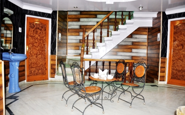 Paristan Resorts