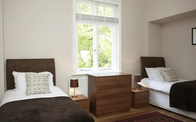 Hermitage Country House - Guest House
