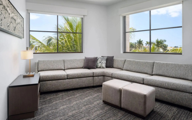 Hyatt House Naples/5th Avenue