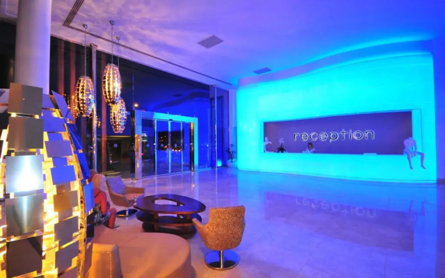 Отель Blue Bay Platinum