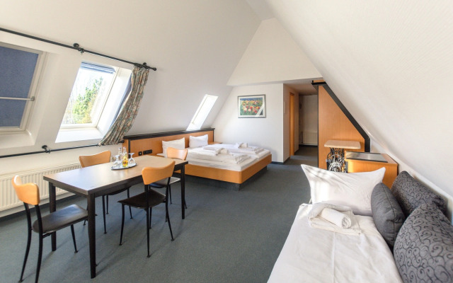 Hotel Rügenschmiede vis a vis Hiddensee