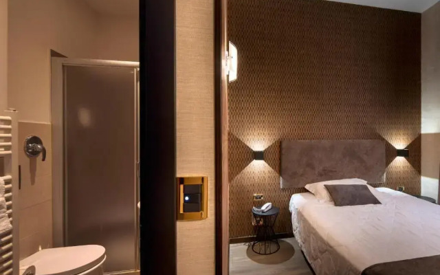 Astor Hotel