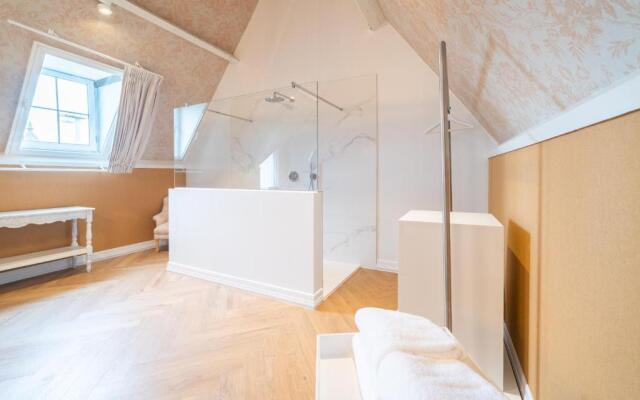 Grand Hotel Normandy by CW Hotel Collection