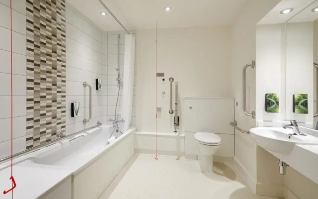 Premier Inn Manchester Salford Quays