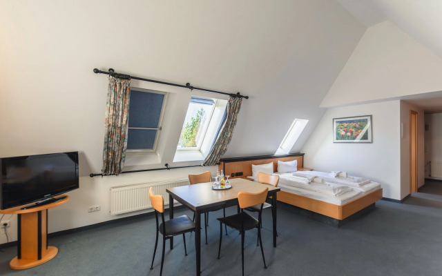 Hotel Rügenschmiede vis a vis Hiddensee