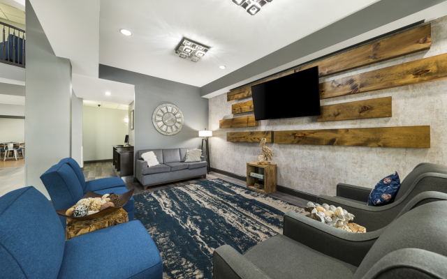 Best Western Plus Lake Dallas Inn & Suites