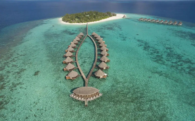 Angaga Island Resort & Spa