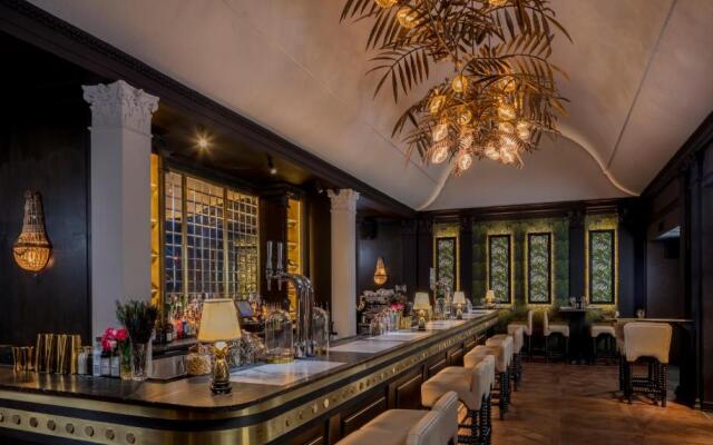 The Queens Hotel