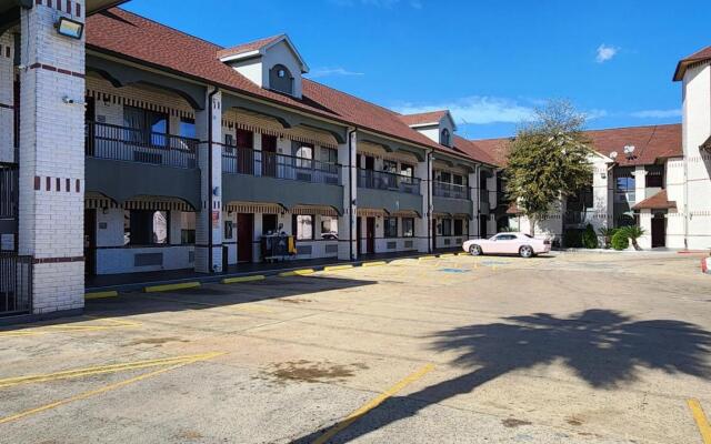 Scottish Inns & Suites Sam Houston Pkwy