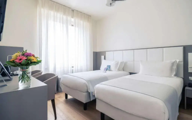 Mercure Milano Solari Hotel