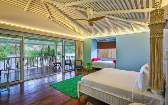 Tortuga Lodge
