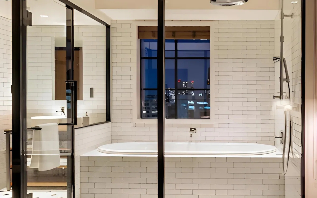 Ebisuholic Hotel