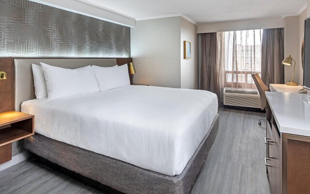 Crowne Plaza Toronto Airport by IHG
