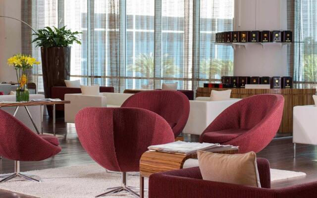 Pullman Dubai Jumeirah Lakes Towers - Hotel & Residence