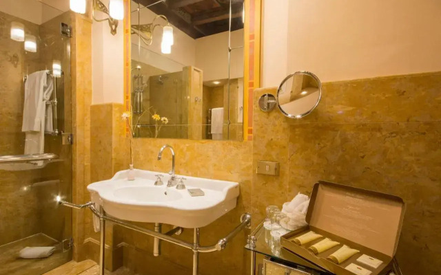 Hotel Corona d'Oro