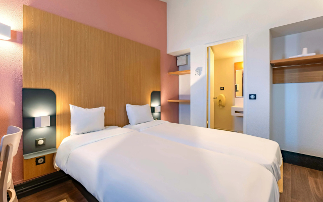 B&B HOTEL Saint-Etienne La Terrasse