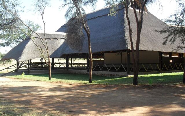 Hippo Creek Lodge