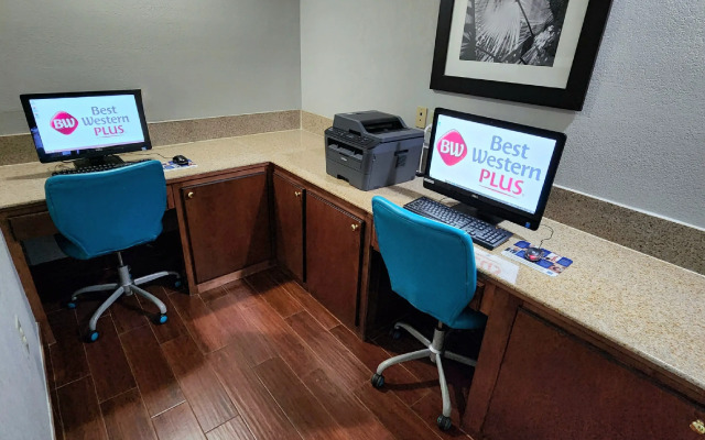 Best Western Plus Blue Angel Inn