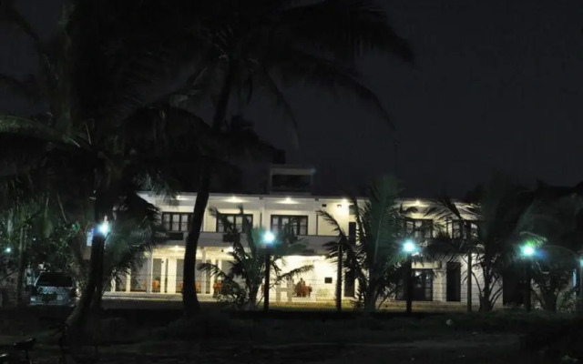 Estuary Beach Hotel