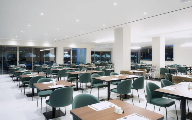 Maris Grand Waterpark Resort