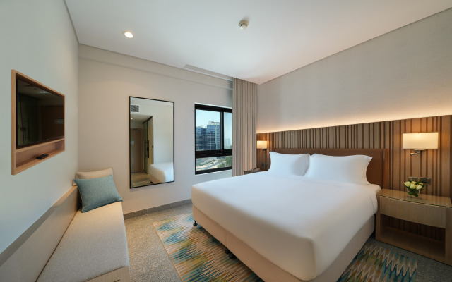 Arabian Park Dubai, an Edge by Rotana Hotel