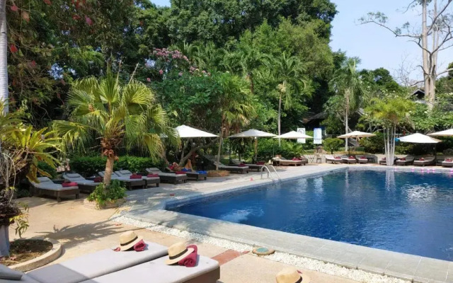 Let's Hyde Pattaya Resort & Villas
