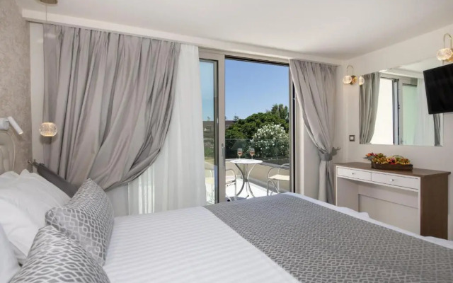 Vantaris Luxury Beach Resort