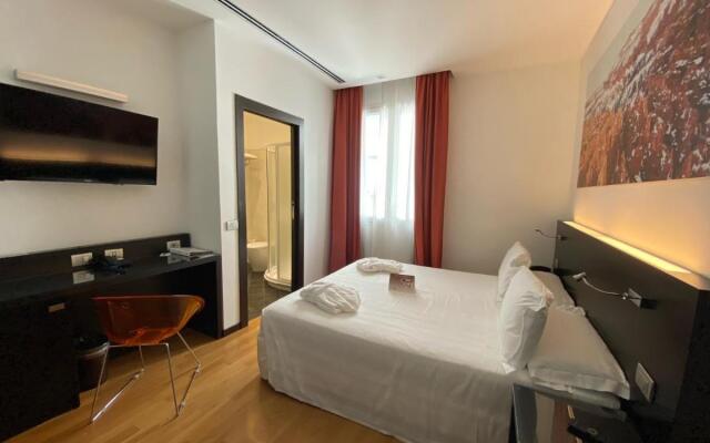 Card International Hotel
