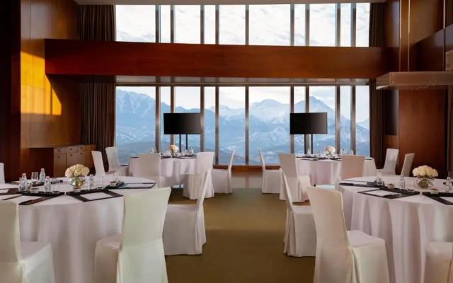 Отель The Ritz-carlton, Almaty