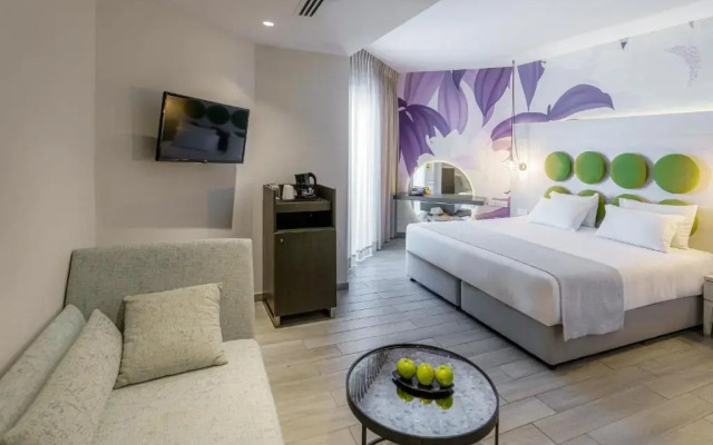 Vangelis Hotel & Suites