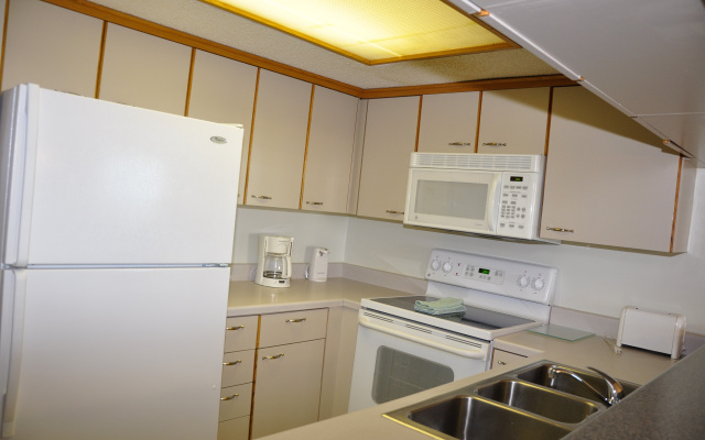 South Hampton - 2 BR Condo Oceanview - STP 1756