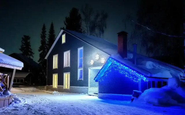 Gostevoi Dvor Snezhinka Hotel