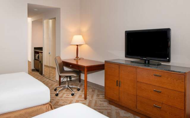 DoubleTree Suites by Hilton Hotel Philadelphia West