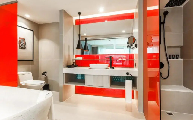Radisson RED Phuket Patong Beach	