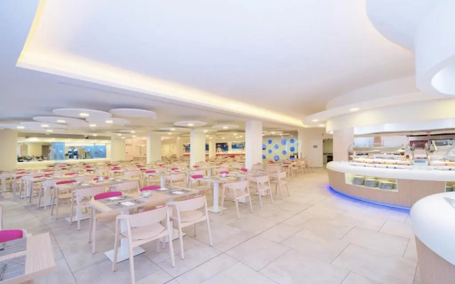 Iberostar Waves Playa Gaviotas -All Inclusive