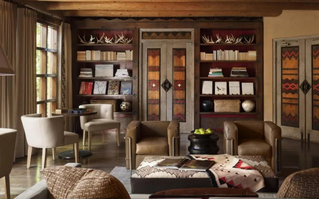 Rosewood Inn of the Anasazi