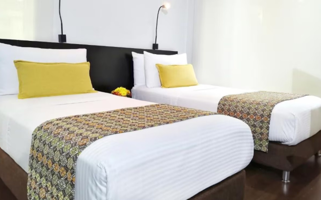 Richmond Suites Hotel