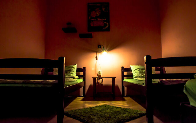 11th Hour Cinema Hostel