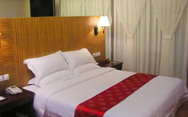 Atour Hotel (Fuzhou Wusi Road Shudou Subway Station)